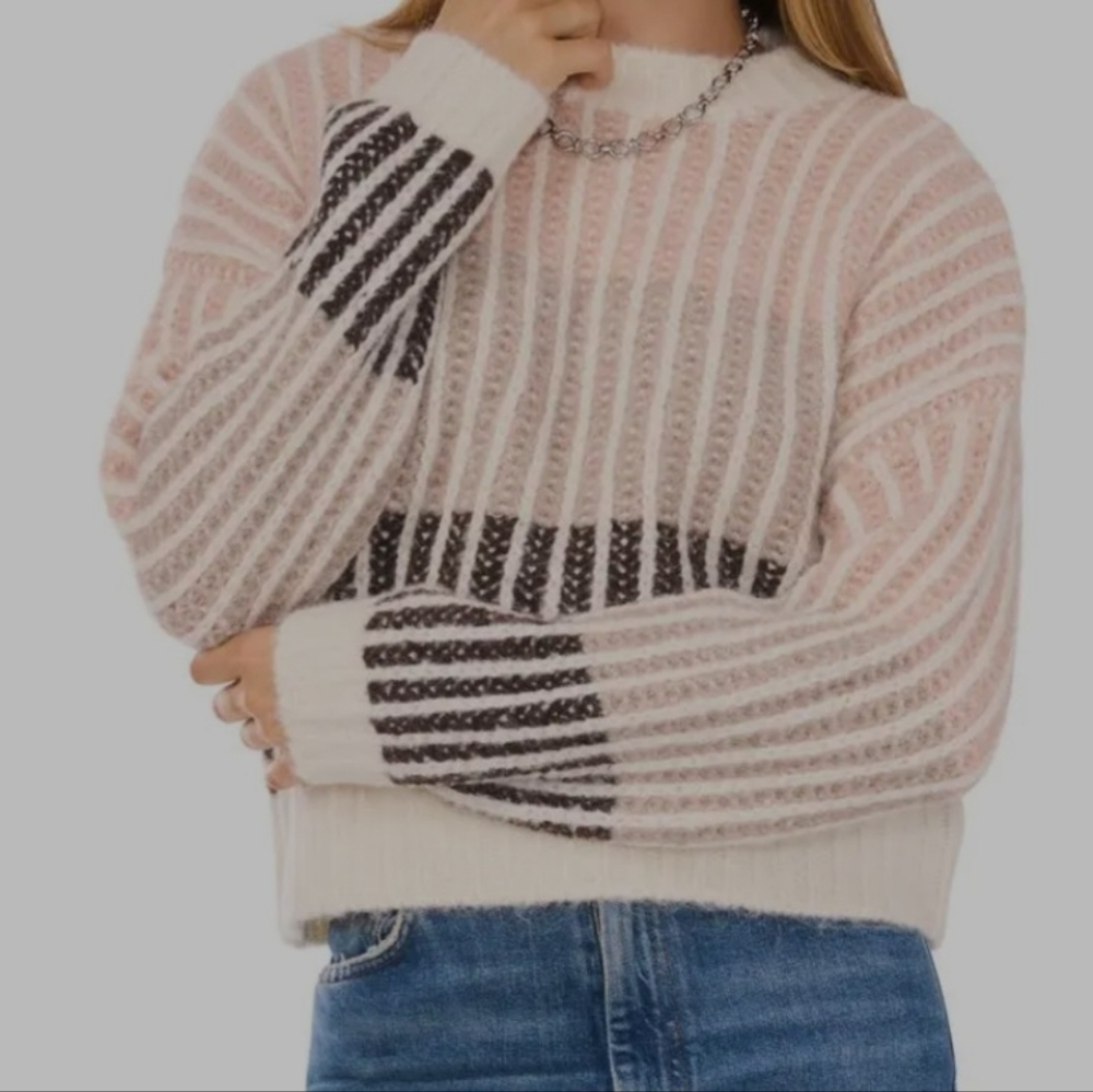 1.State plated colorblock crewneck sweater